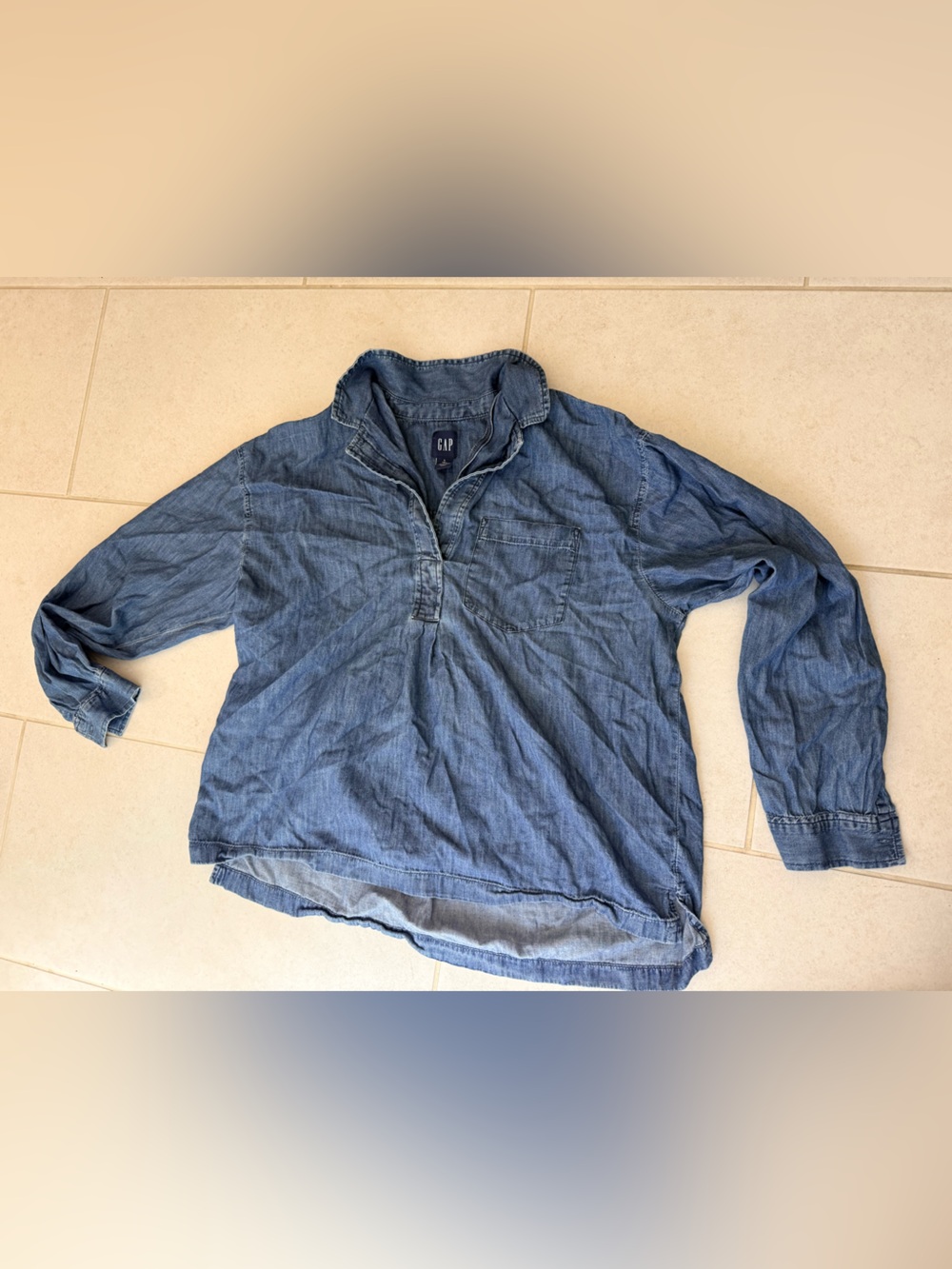 GAP women’s Dark Wash Denim Pullover Long Sleeve Top